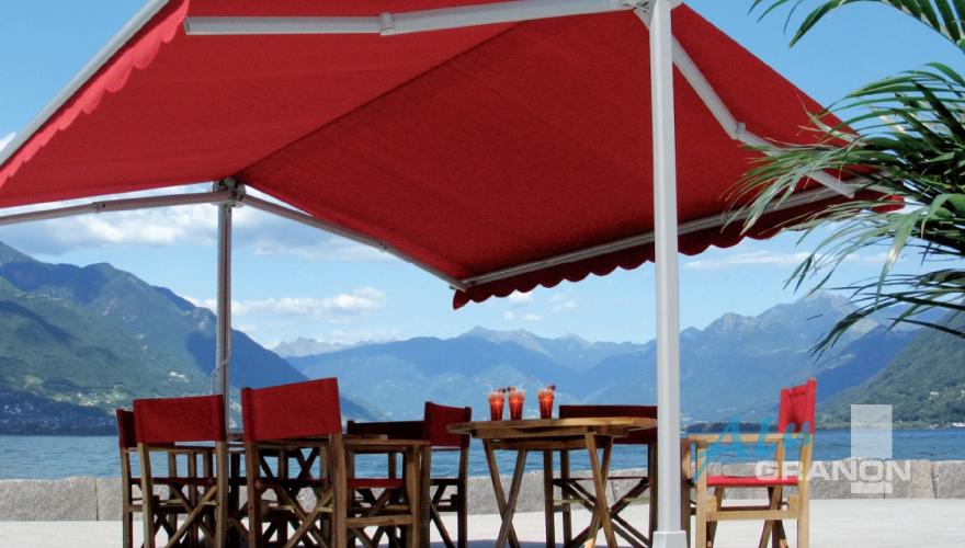 Double blinds on feet