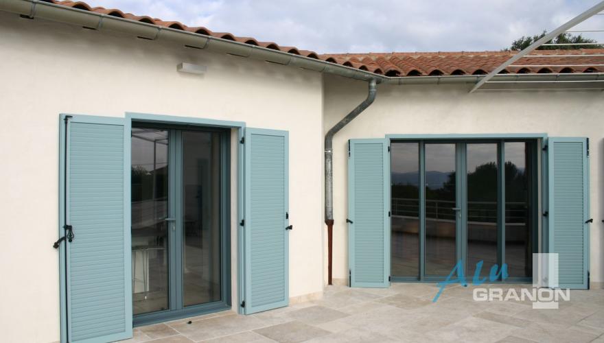 The aluminum shutters NOTEAL